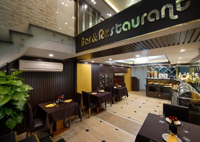 Splendid Star Grand Hotel And Spa